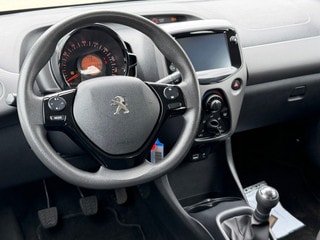 Thumbnail Mobil 9