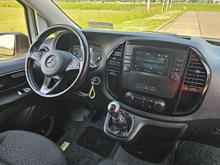 Thumbnail Mobil 8