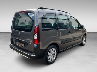 Thumbnail Mobil 4
