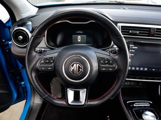 Thumbnail Mobil 6