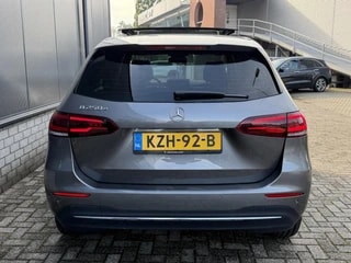 Thumbnail Mobil 8