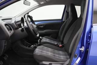 Thumbnail Mobil 10
