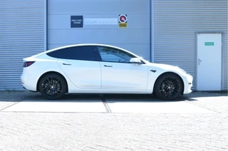 Thumbnail Mobil 8