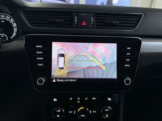 Thumbnail Mobil 8