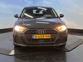Thumbnail Mobil 8
