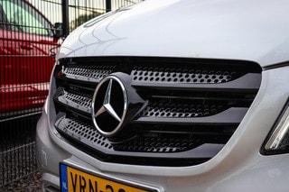 Thumbnail Mobil 8