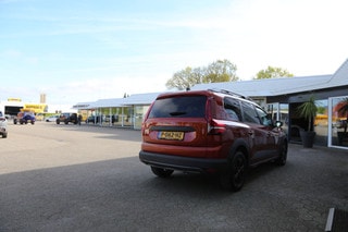 Thumbnail Mobil 6