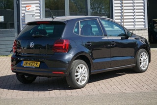 Thumbnail Mobil 9