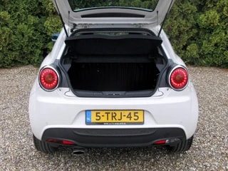 Thumbnail Mobil 8