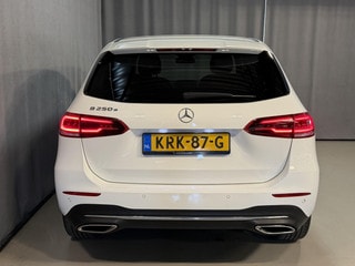 Thumbnail Mobil 8