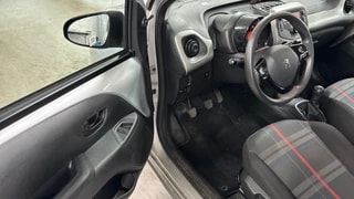 Thumbnail Mobil 8
