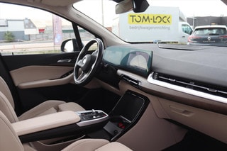 Thumbnail Mobil 10