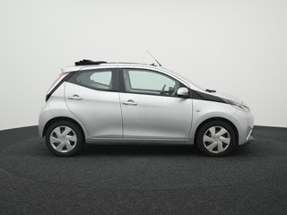 Thumbnail Mobil 6