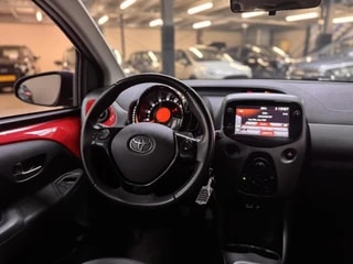 Thumbnail Mobil 8