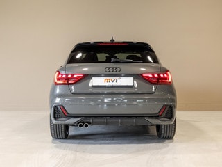 Thumbnail Mobil 10