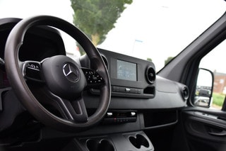 Thumbnail Mobil 2