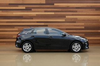 Thumbnail Mobil 6