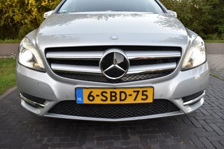 Thumbnail Mobil 2