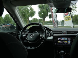 Thumbnail Mobil 10