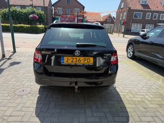 Thumbnail Mobil 6