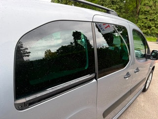 Thumbnail Mobil 6