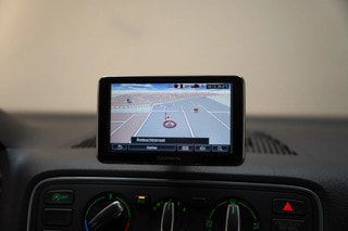 Thumbnail Mobil 8