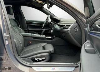Thumbnail Mobil 10