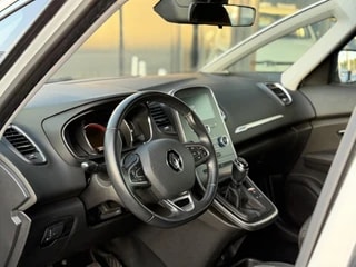 Thumbnail Mobil 10