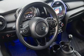 Thumbnail Mobil 9