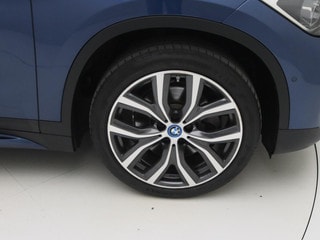 Thumbnail Mobil 10