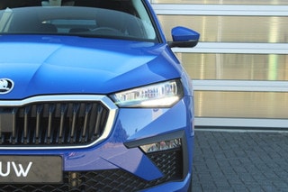 Thumbnail Mobil 10
