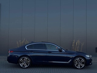 Thumbnail Mobil 8