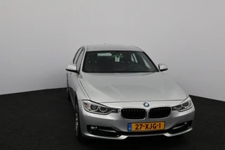 Thumbnail Mobil 8