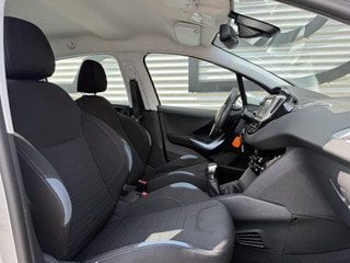 Thumbnail Mobil 6