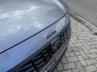Thumbnail Mobil 8