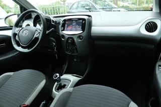 Thumbnail Mobil 7