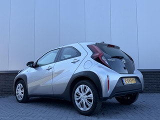 Thumbnail Mobil 6