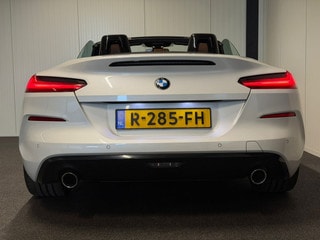 Thumbnail Mobil 4