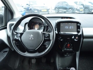Thumbnail Mobil 9