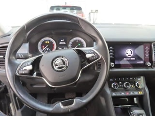 Thumbnail Mobil 8