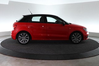 Thumbnail Mobil 6
