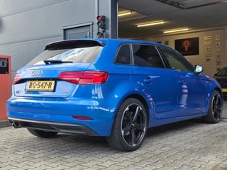 Thumbnail Mobil 8