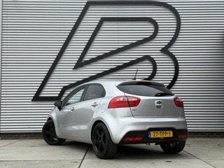 Thumbnail Mobil 7