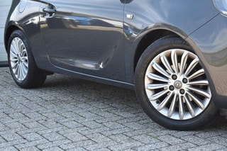 Thumbnail Mobil 6