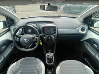 Thumbnail Mobil 6