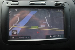 Thumbnail Mobil 2