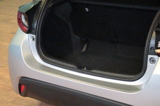 Thumbnail Mobil 6
