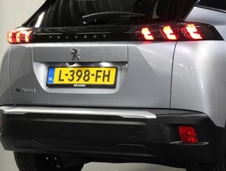 Thumbnail Mobil 8