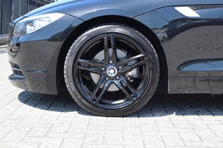Thumbnail Mobil 4