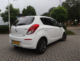 Thumbnail Mobil 4